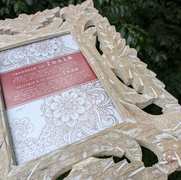 Elegant Handmade Wooden Photo Frame - Picture 3 of 6